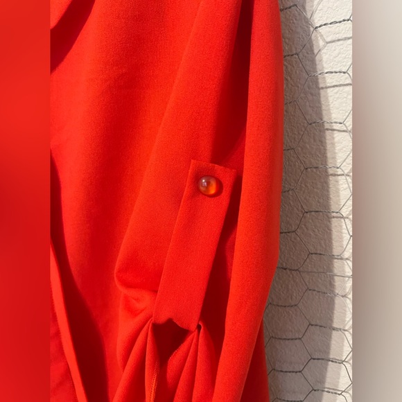 Bee Stitched Scarlet Red long sleeve dress blouse adjustable sleeves to 3/4 - Picture 5 of 5